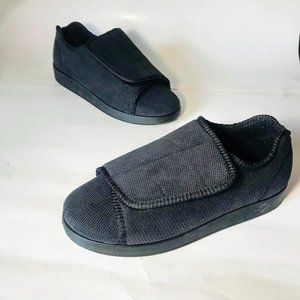 Elderly Woman's Slip Resistant Silverts 15350 Adjustable Closure Shoes Size 10